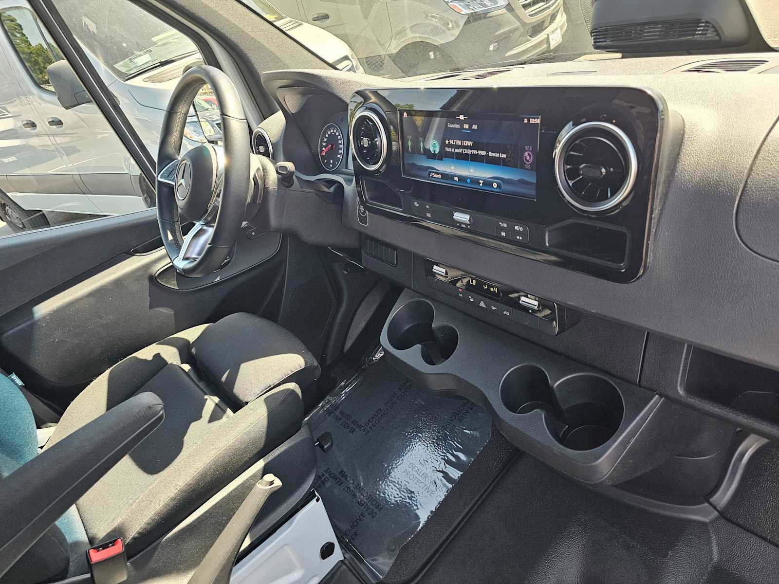 Used 2025 Mercedes-Benz Sprinter 2500 image 11