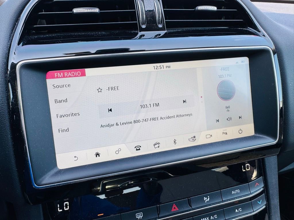 Used 2020 Jaguar F-PACE Premium image 2