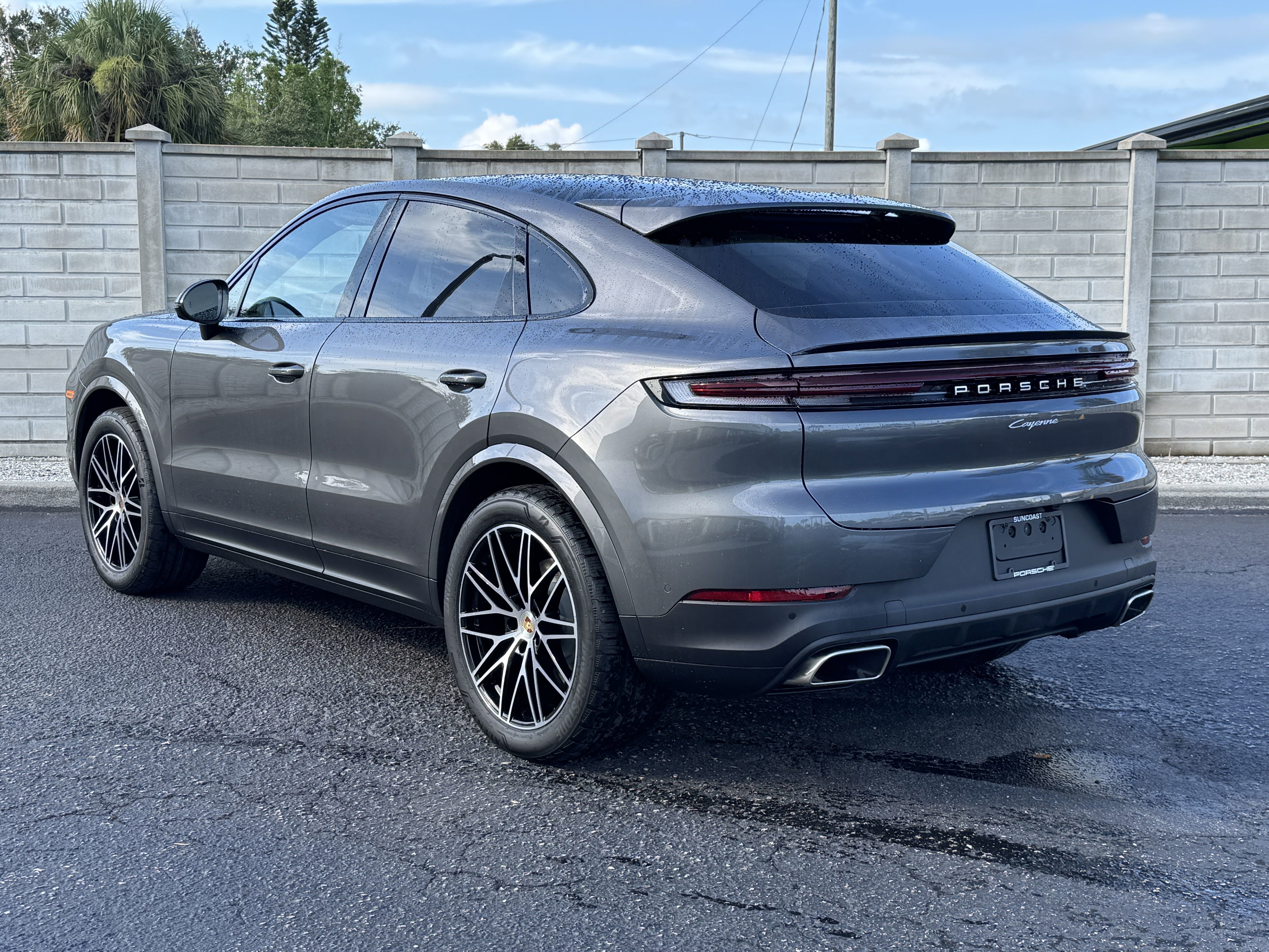 New 2025 Porsche Cayenne Coupe image 3