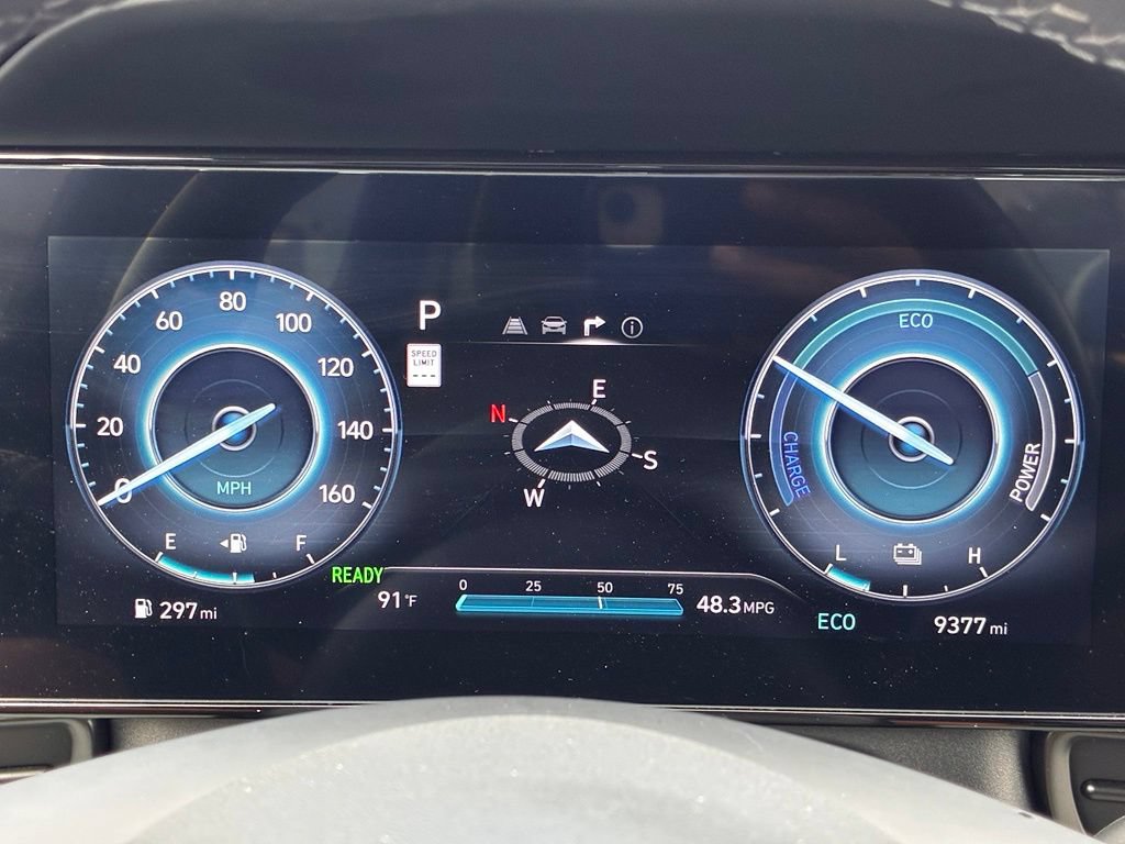 Used 2025 Hyundai Elantra Limited w/ Cargo Package FWD image 31