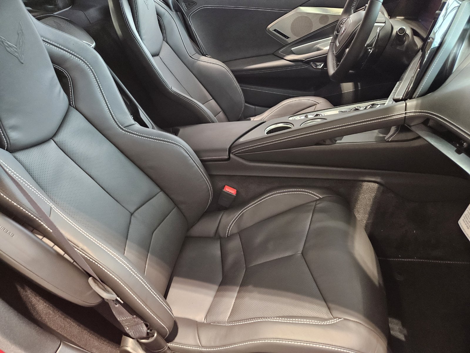 New 2027 Chevrolet Corvette Stingray Coupe w/ 2LT RWD image 14