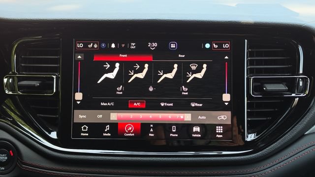 Used 2025 Dodge Durango GT AWD/4WD image 21