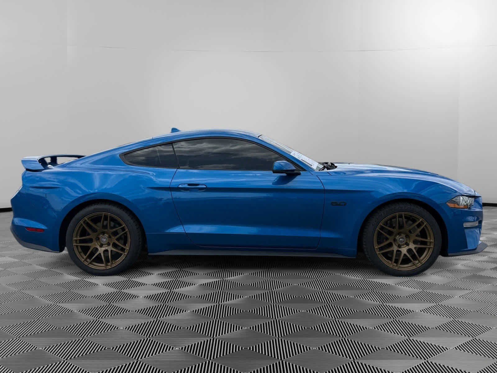 Used 2021 Ford Mustang GT Premium w/ GT Performance Package RWD image 6