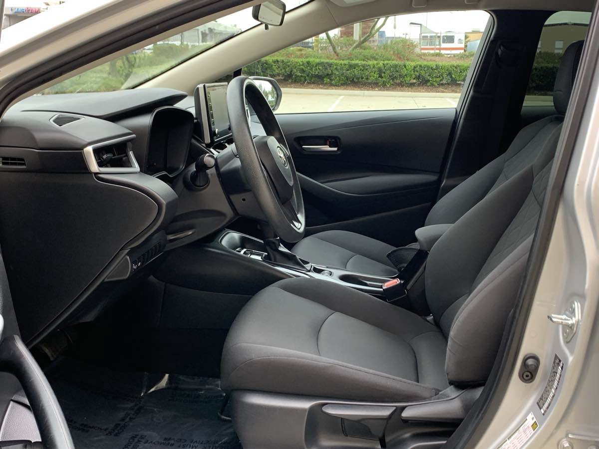 Used 2021 Toyota Corolla LE image 12