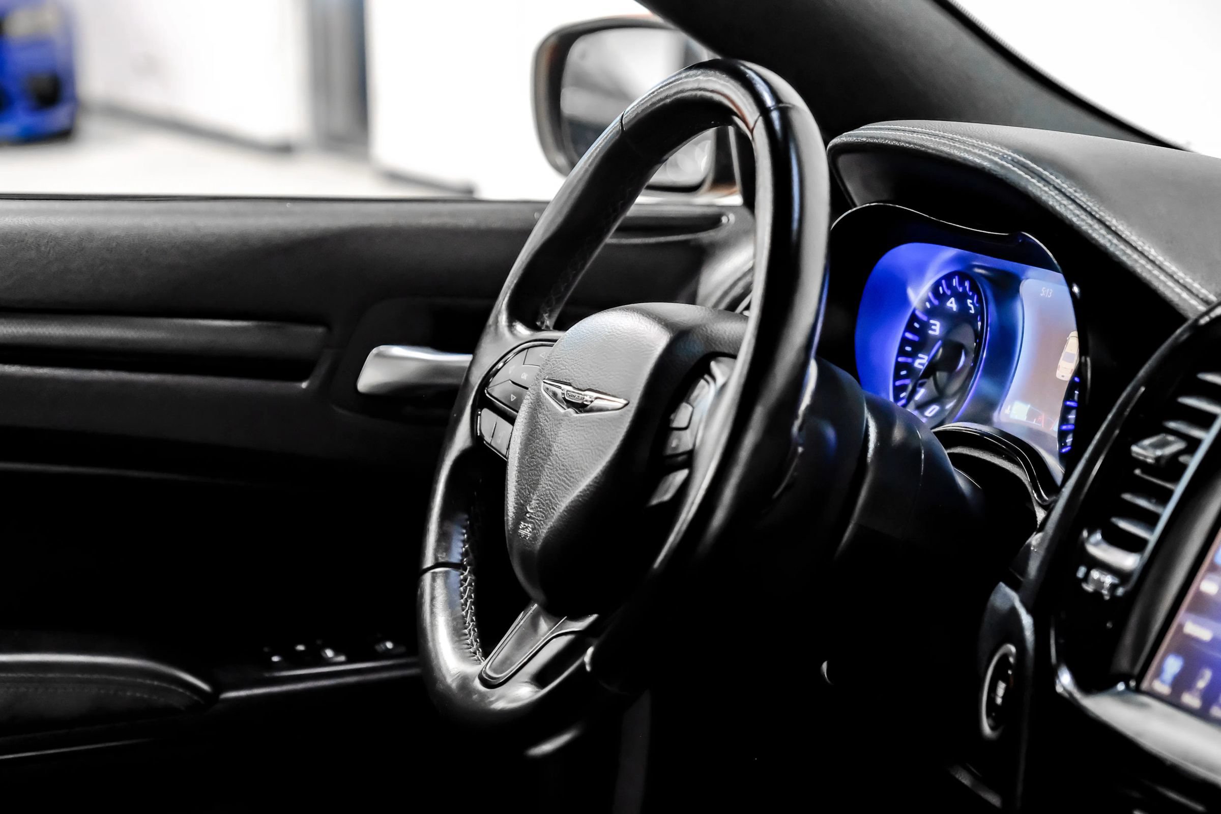 Used 2015 Chrysler 300 S RWD image 18