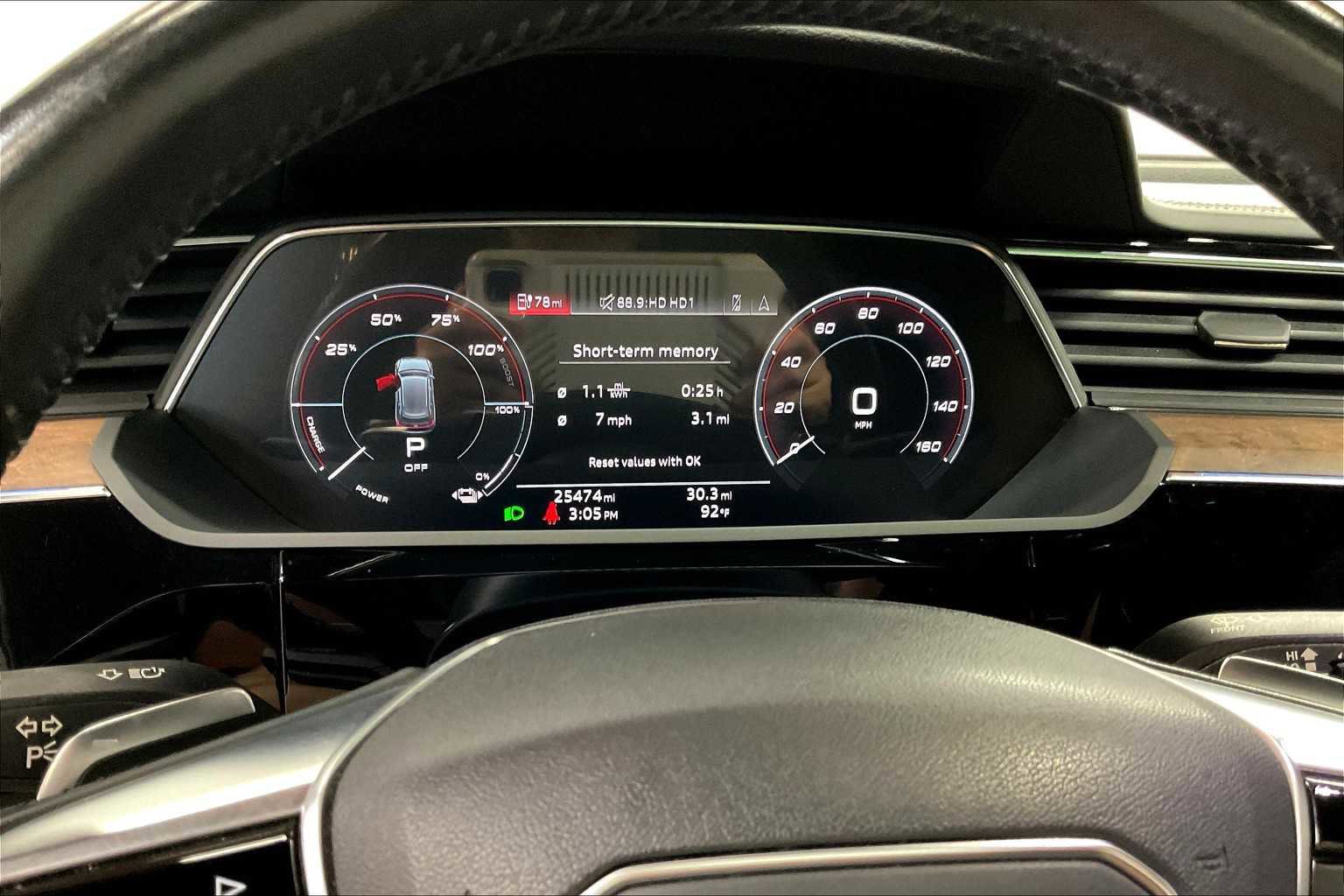 Certified 2021 Audi e-tron Prestige w/ Prestige Package image 22