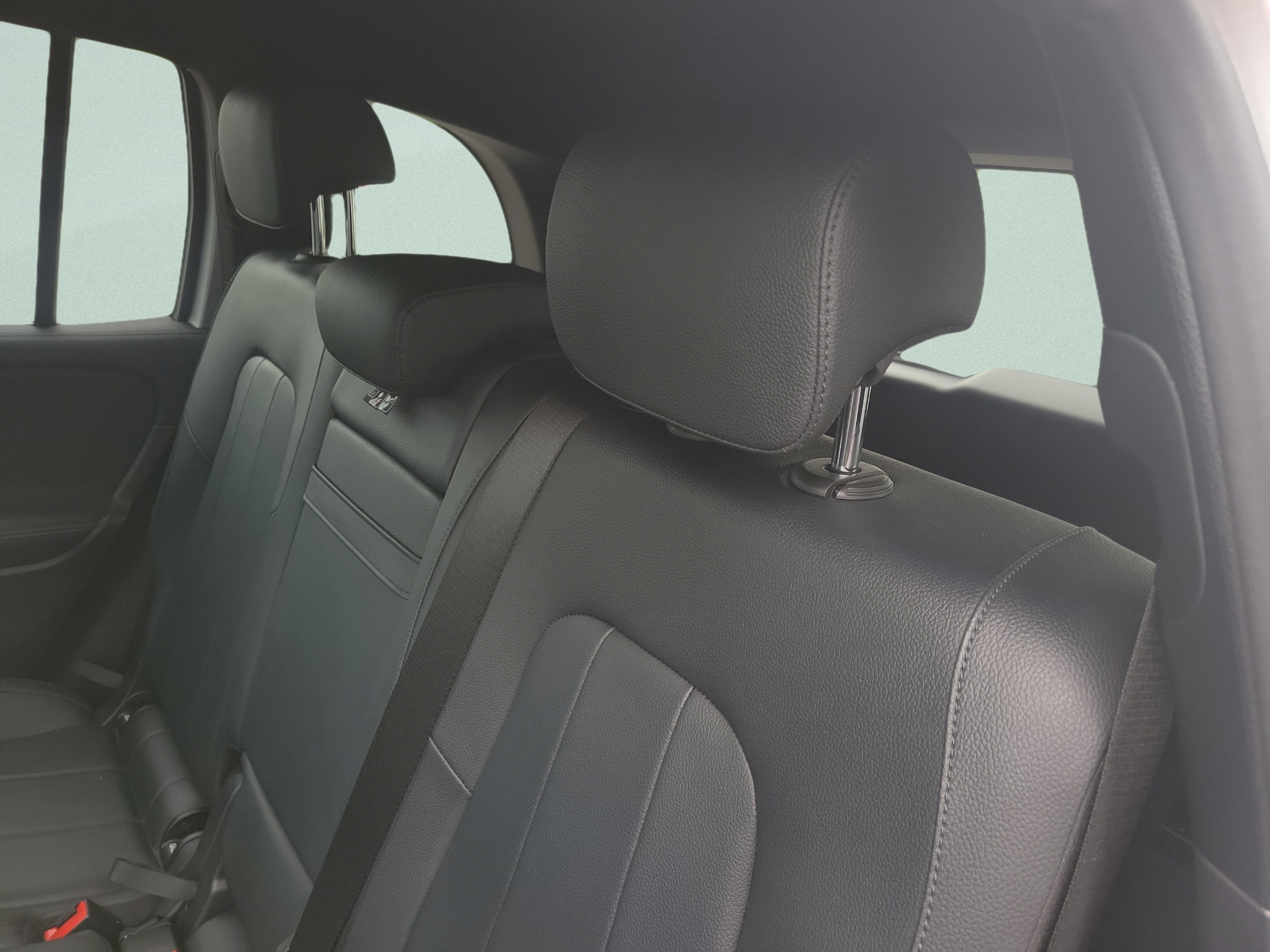 Certified 2023 Mercedes-Benz EQB 300 4MATIC image 9