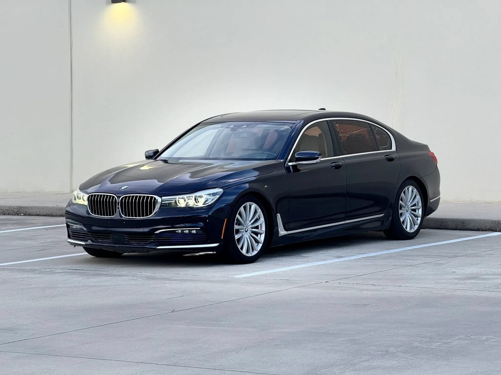 Used 2016 BMW 740i RWD image 3