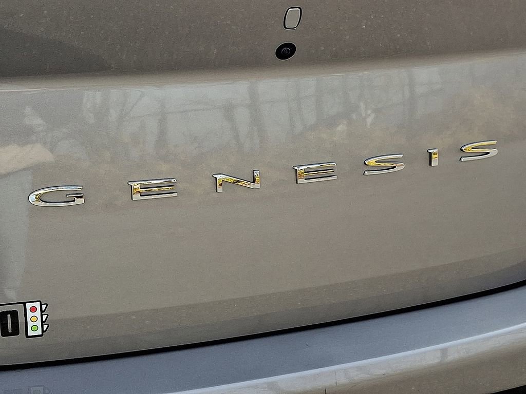 Used 2023 Genesis G70 2.0T image 32