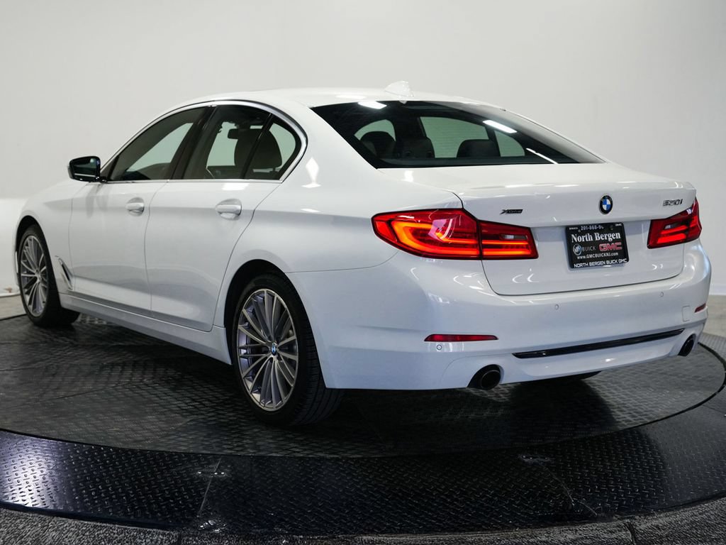 Used 2020 BMW 530i xDrive w/ Premium Package AWD/4WD image 6