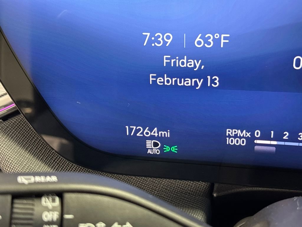 Certified 2025 Buick Enclave Preferred image 38