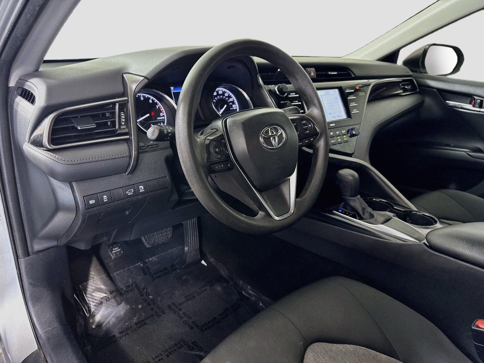 Used 2020 Toyota Camry LE FWD image 22