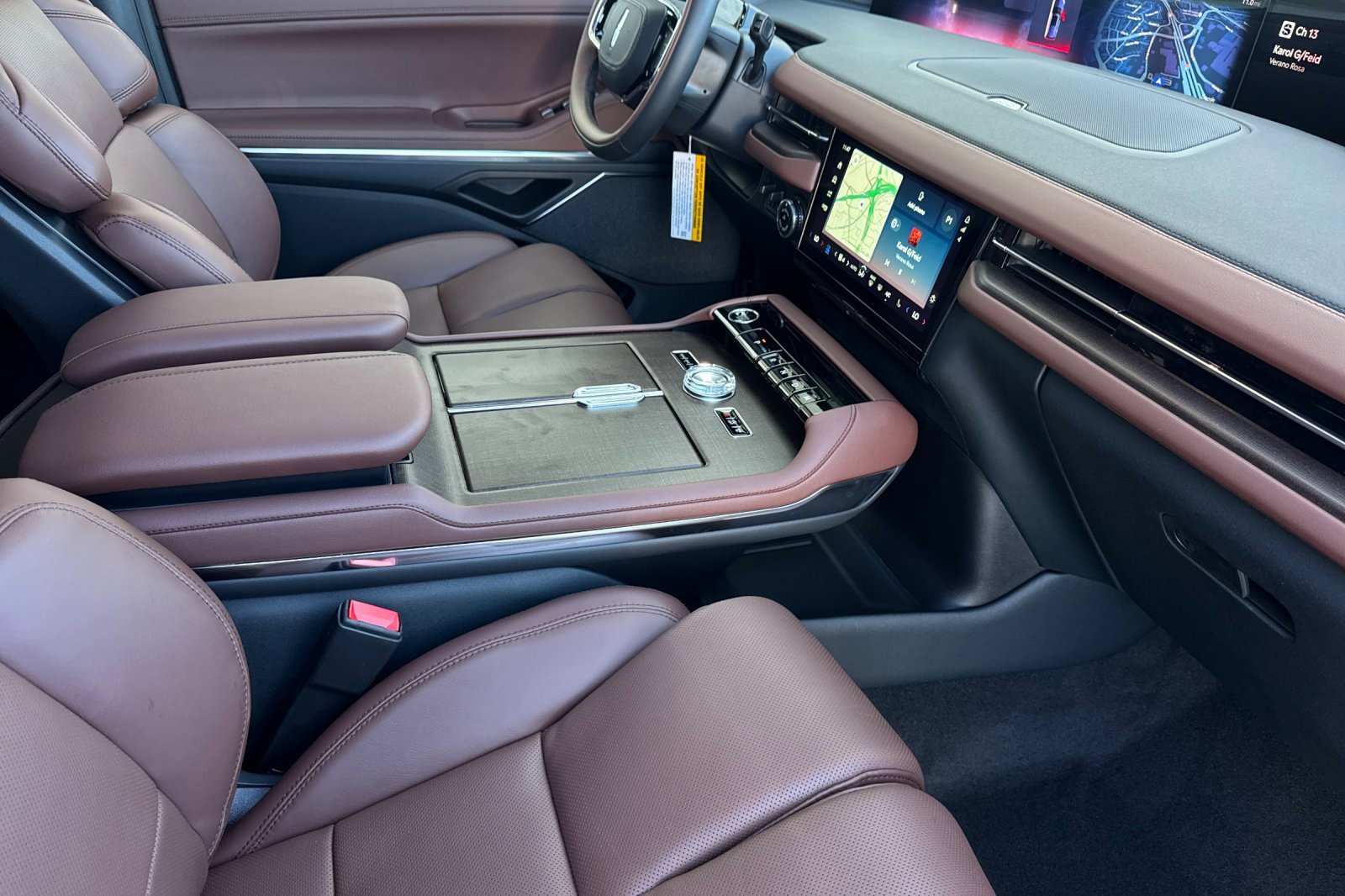 New 2025 Lincoln Navigator Reserve image 16