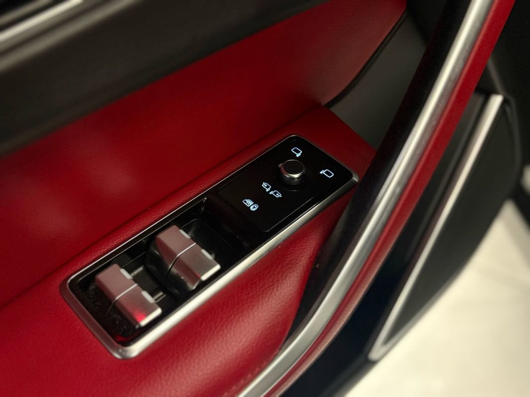 Used 2021 Jaguar F-PACE R-Dynamic S image 26