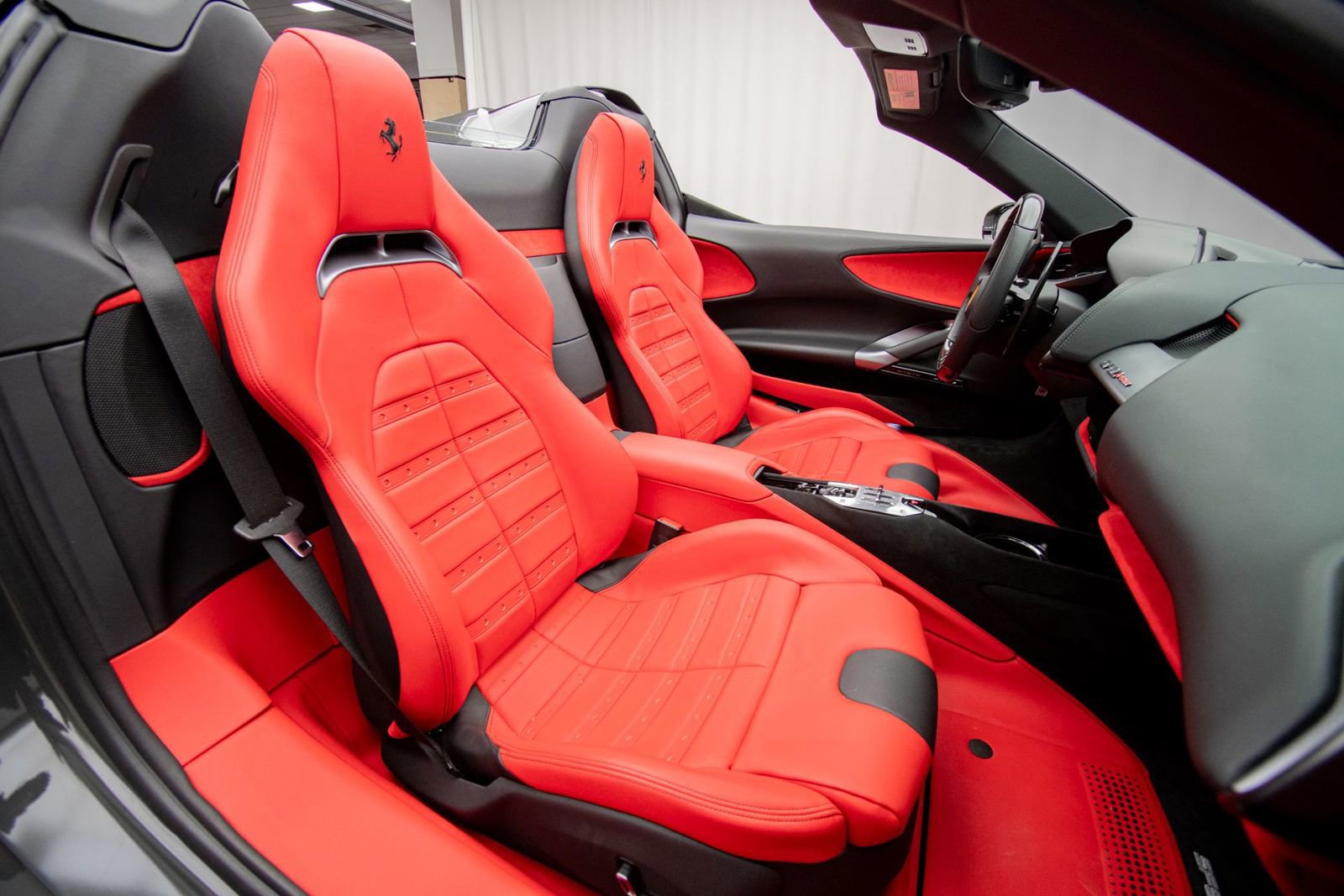 Used 2024 Ferrari SF90 Spider AWD/4WD image 19