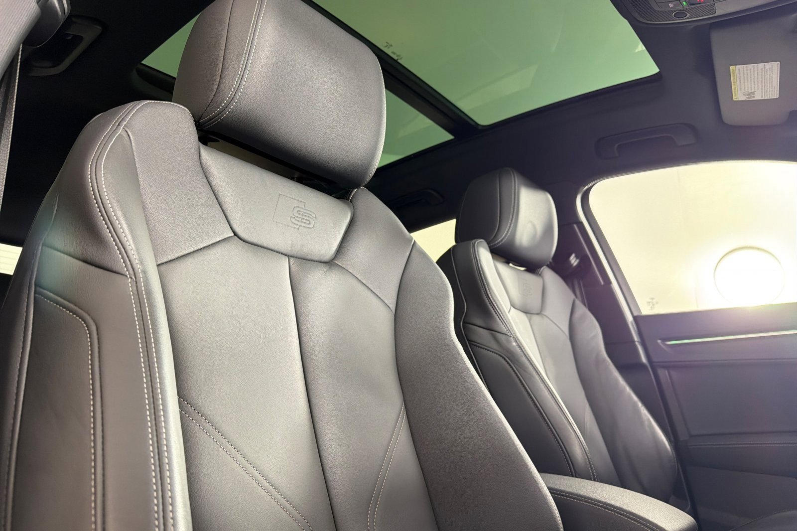 Used 2023 Audi Q3 2.0T Premium Plus w/ Premium Plus Package image 16