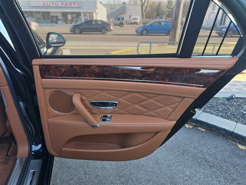 Used 2014 Bentley Flying Spur W12 AWD/4WD image 33
