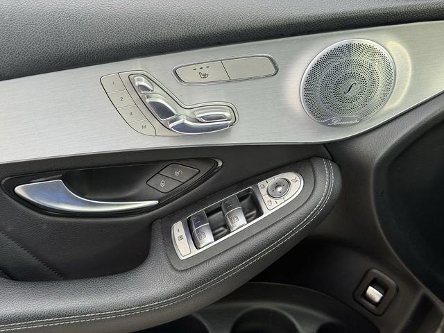 Used 2020 Mercedes-Benz GLC 300 image 22