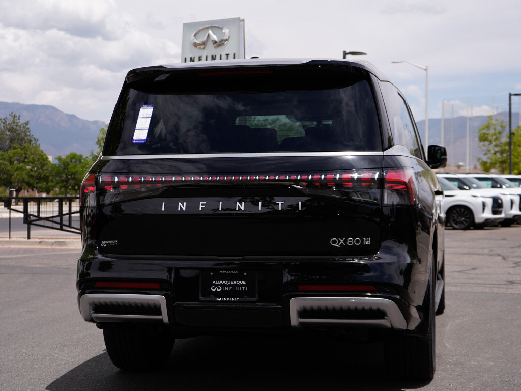 Certified 2026 INFINITI QX80 Luxe w/ Cargo Package AWD/4WD image 2