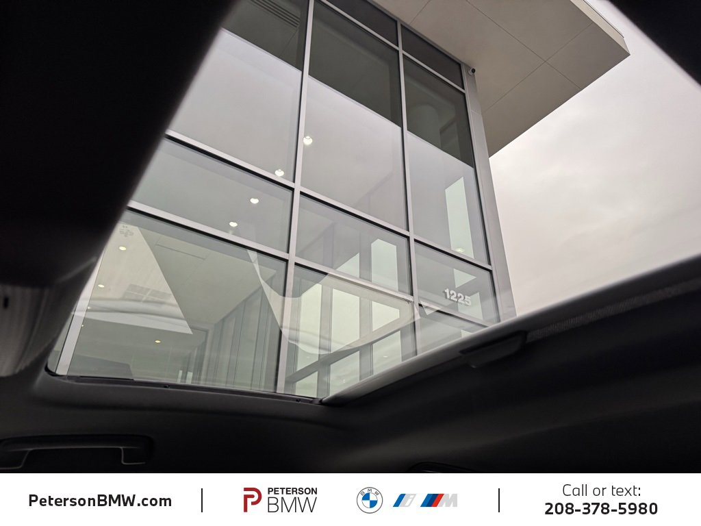 Used 2024 Volkswagen Golf R image 31