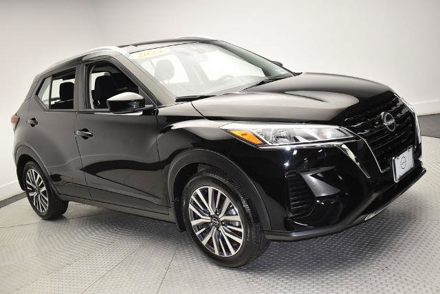 Certified 2024 Nissan Kicks SV FWD image 3