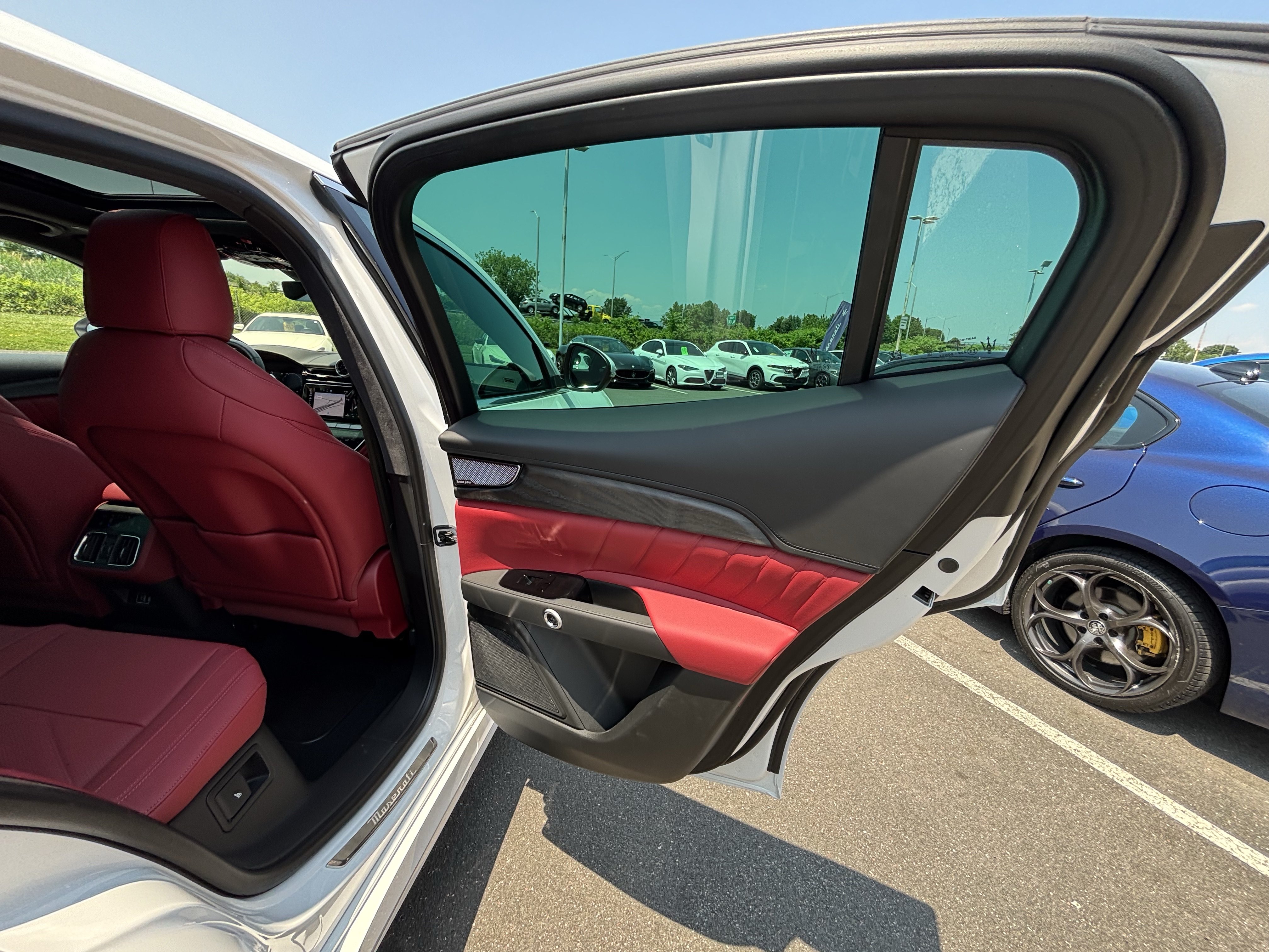 Used 2025 Maserati Grecale Folgore AWD/4WD image 45