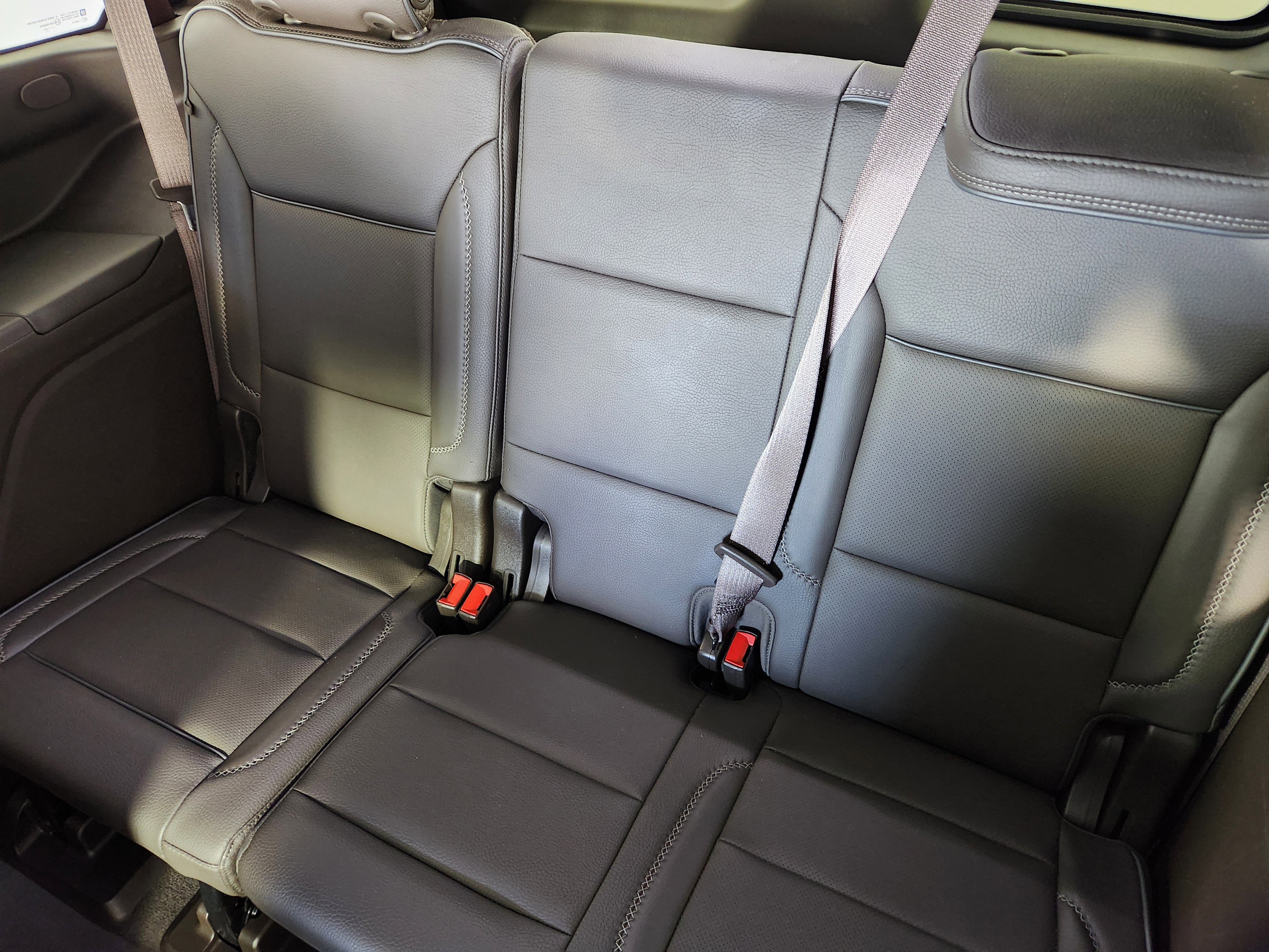 Used 2021 GMC Yukon Denali w/ Denali Premium Package image 15