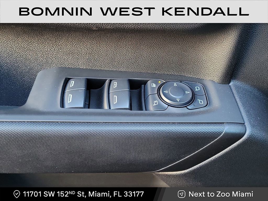 Used 2025 Chevrolet Silverado 2500 Custom w/ Custom Value Package image 26