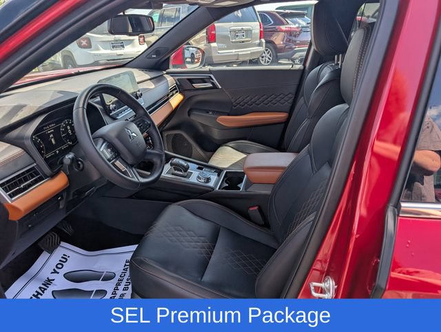 Used 2024 Mitsubishi Outlander SEL AWD/4WD image 14