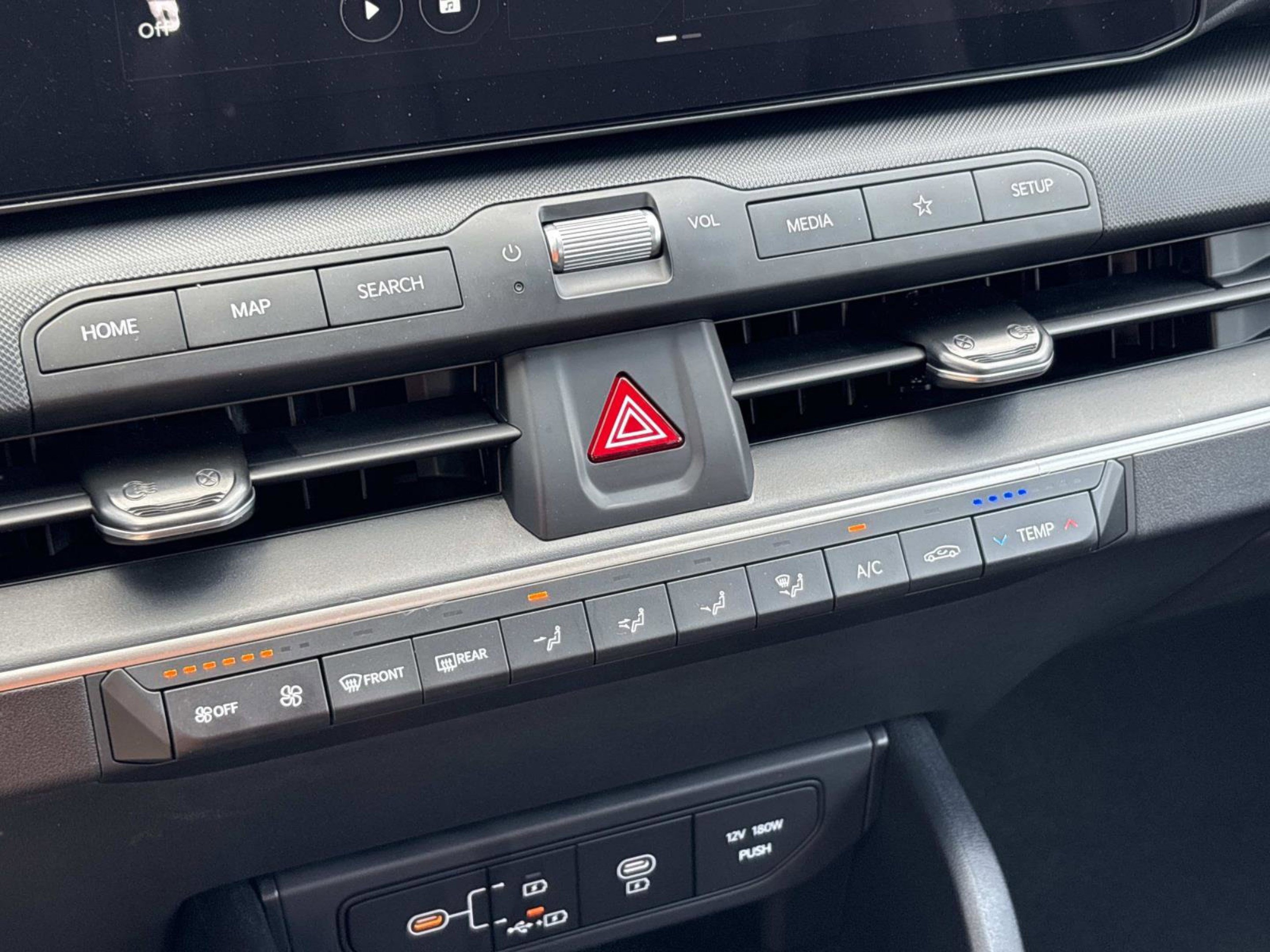 New 2026 Kia K4 FWD image 24