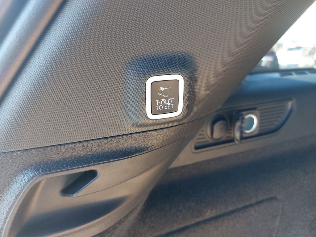 New 2024 Jeep Grand Cherokee Overland w/ Luxury Tech Group IV image 13