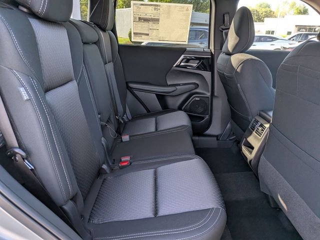 New 2026 Mitsubishi Outlander ES FWD image 29