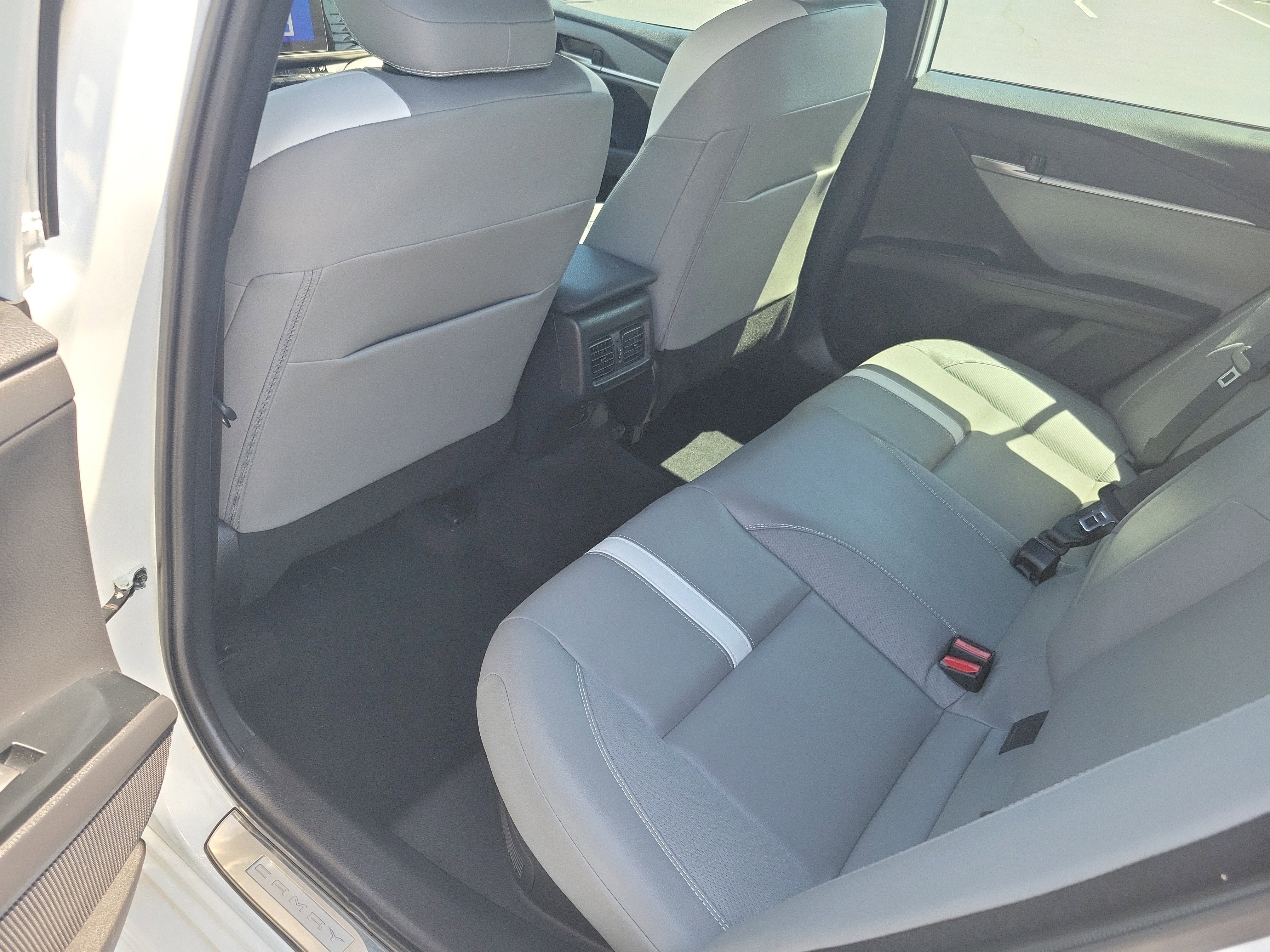 Certified 2025 Toyota Camry SE w/ Convenience Package AWD/4WD image 12