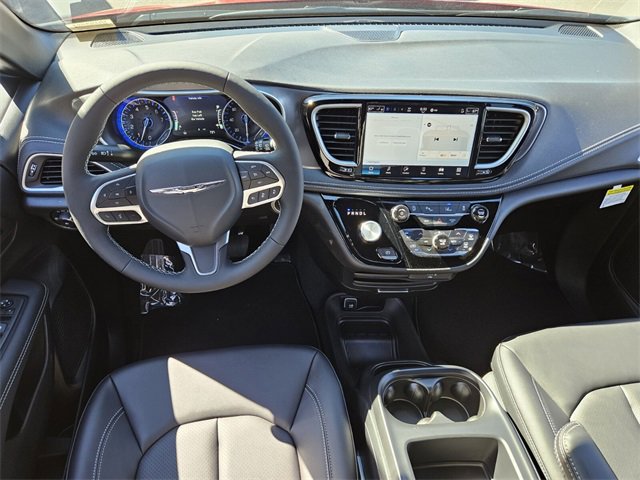 New 2026 Chrysler Pacifica Select image 7