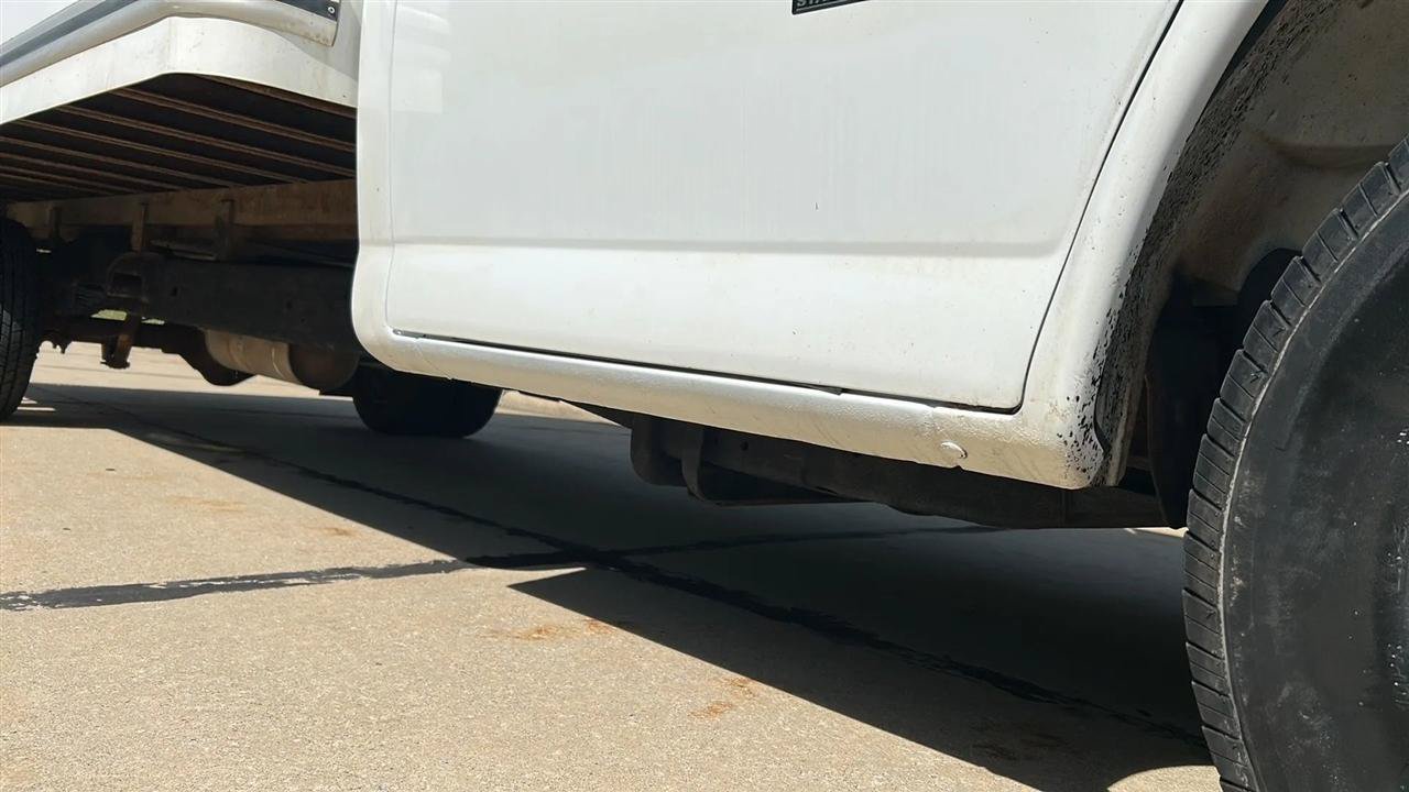 Used 2019 Chevrolet Express 3500 Extended w/ Driver Convenience Package RWD image 6