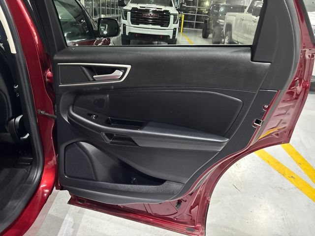 Used 2019 Ford Edge SEL w/ Equipment Group 201A FWD image 32