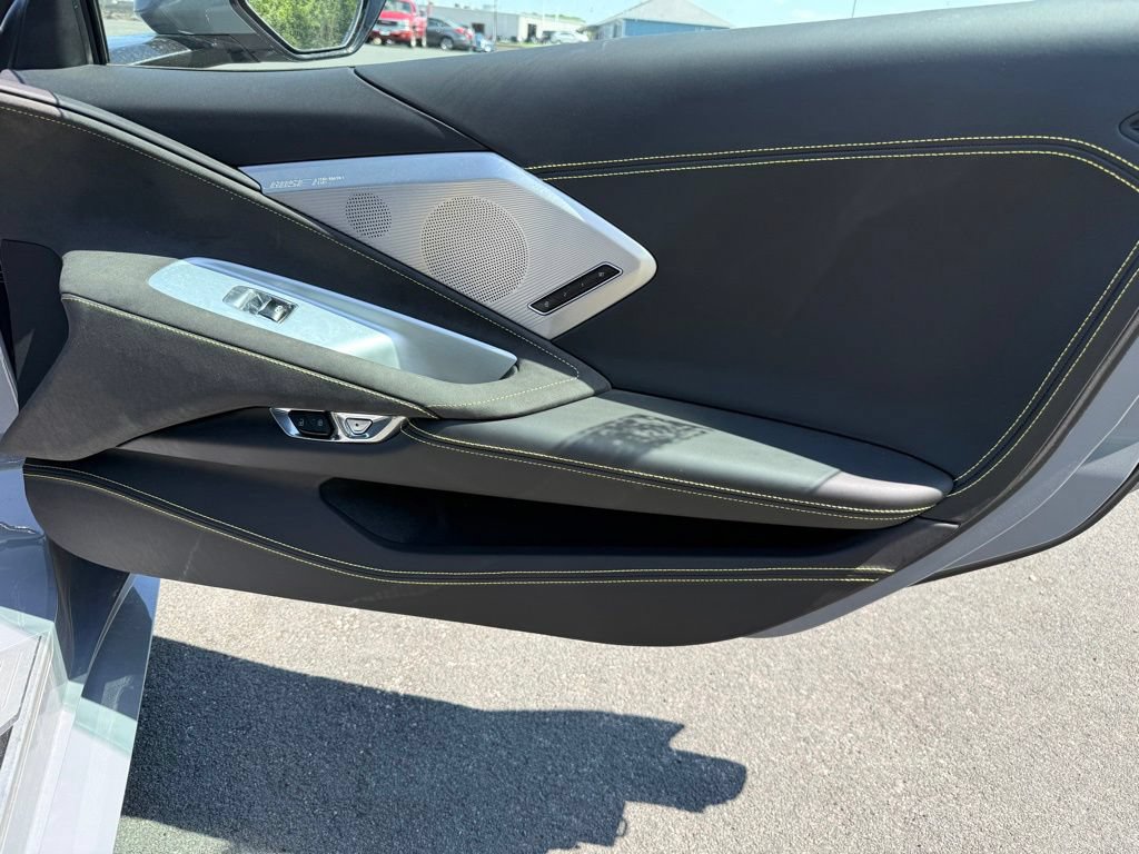 Used 2024 Chevrolet Corvette Stingray Premium Conv w/ Z51 Performance Package RWD image 12