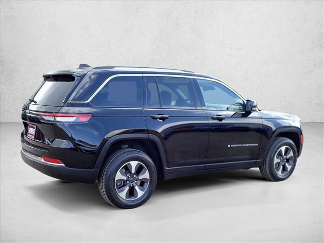 Used 2022 Jeep Grand Cherokee Limited 4xe w/ Luxury Tech Group II AWD/4WD image 4