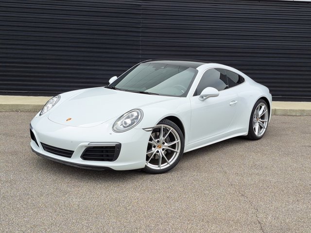 Certified 2017 Porsche 911 Carrera 4 image 1