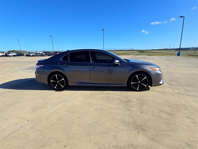 Used 2020 Toyota Camry XSE FWD image 4