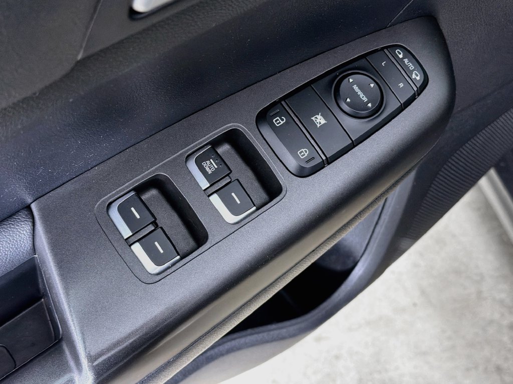 Used 2022 Kia Sportage LX w/ LX FWD Value Edition Package image 17