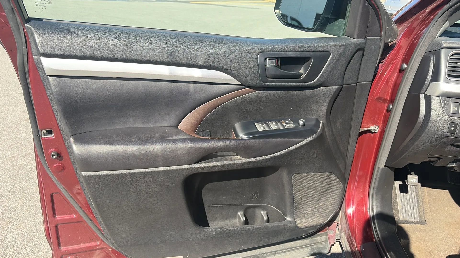 Used 2017 Toyota Highlander Plus image 44