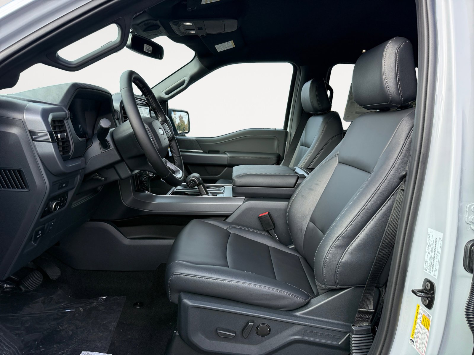 New 2025 Ford F150 XLT w/ Equipment Group 303A High image 10