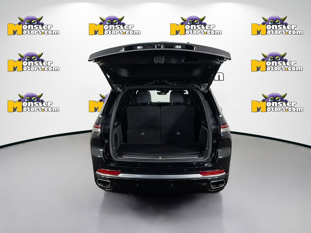 Used 2021 Jeep Grand Cherokee L Summit w/ Luxury Tech Group V image 28