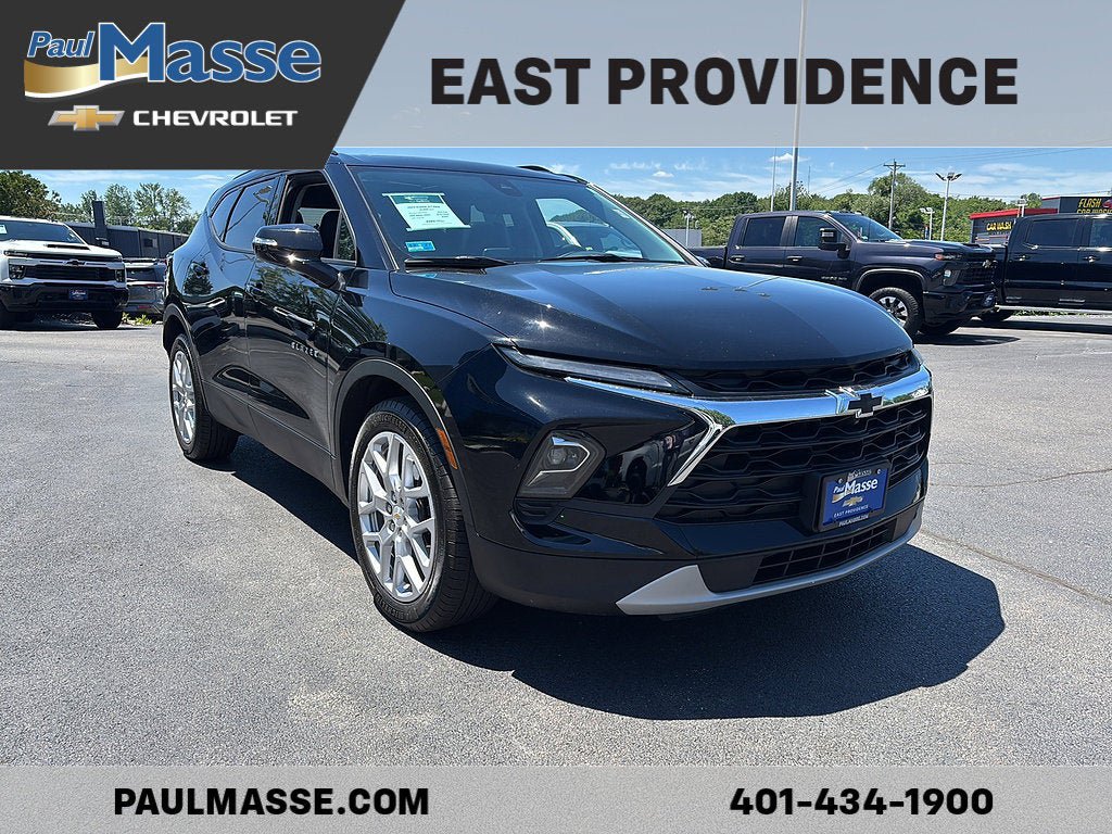 Used 2023 Chevrolet Blazer LT w/ Sound & Technology Package AWD/4WD image 3