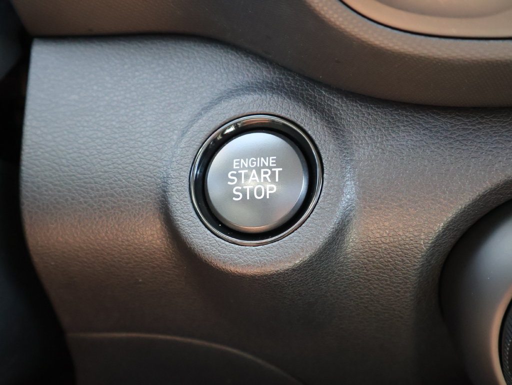 Used 2025 Hyundai Venue SEL FWD image 31