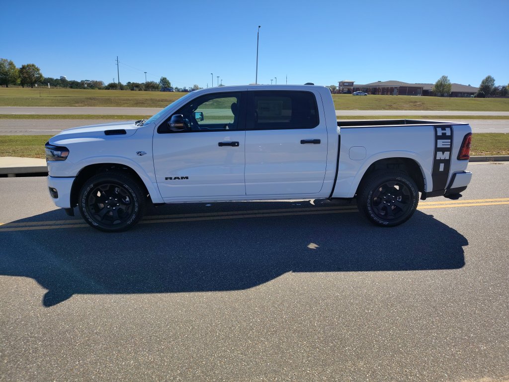 New 2026 RAM 1500 Big Horn AWD/4WD image 8