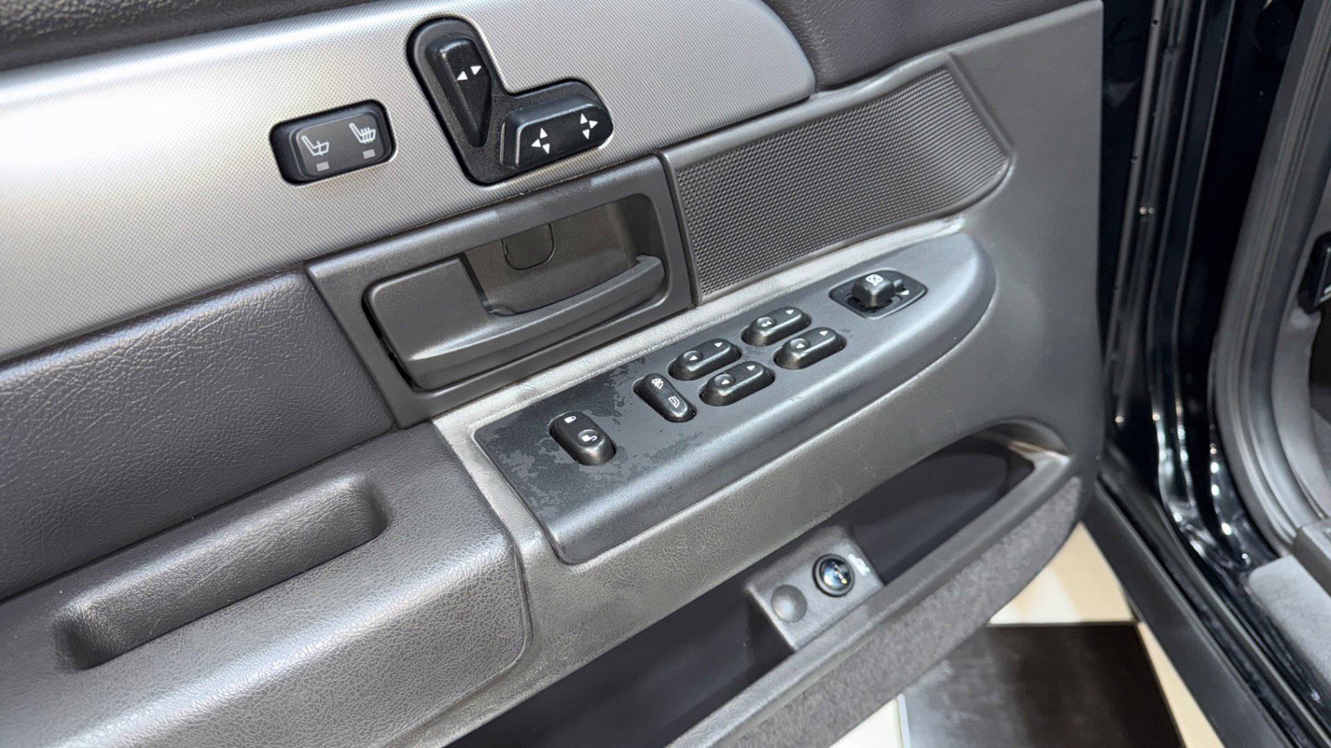 Used 2004 Mercury Marauder RWD image 49