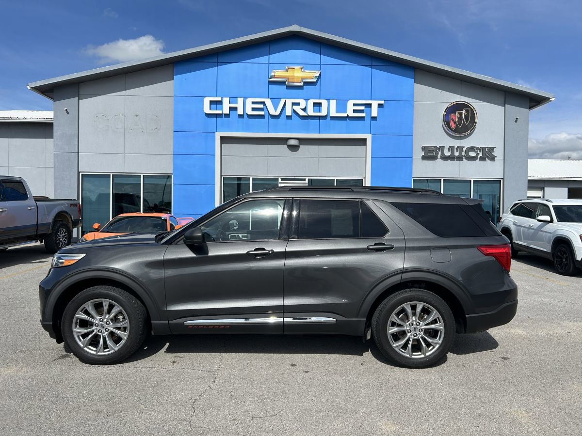 Used 2020 Ford Explorer XLT w/ Equipment Group 202A AWD/4WD image 4