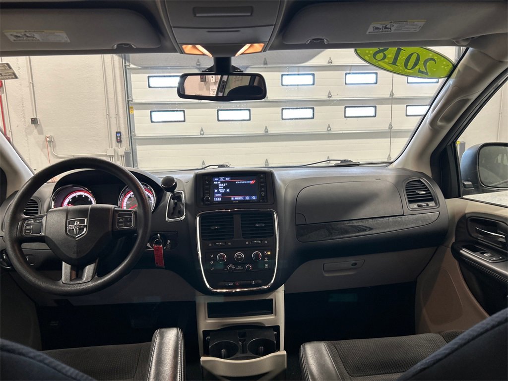 Certified 2018 Dodge Grand Caravan SE w/ UConnect Hands-Free Group image 28